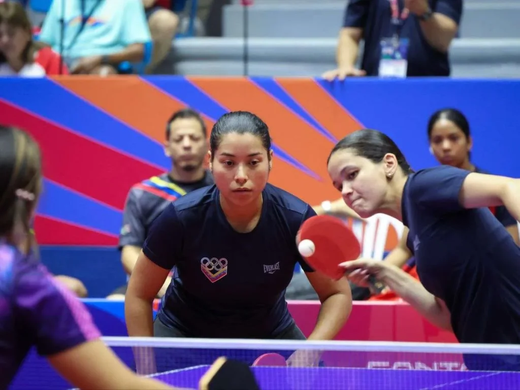 Tenis-de-mesa-sumo-un-bronce.jpg