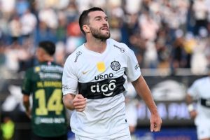 Tim-Payne-debuta-con-gol-en-la-victoria-de-Olimpia.jpg